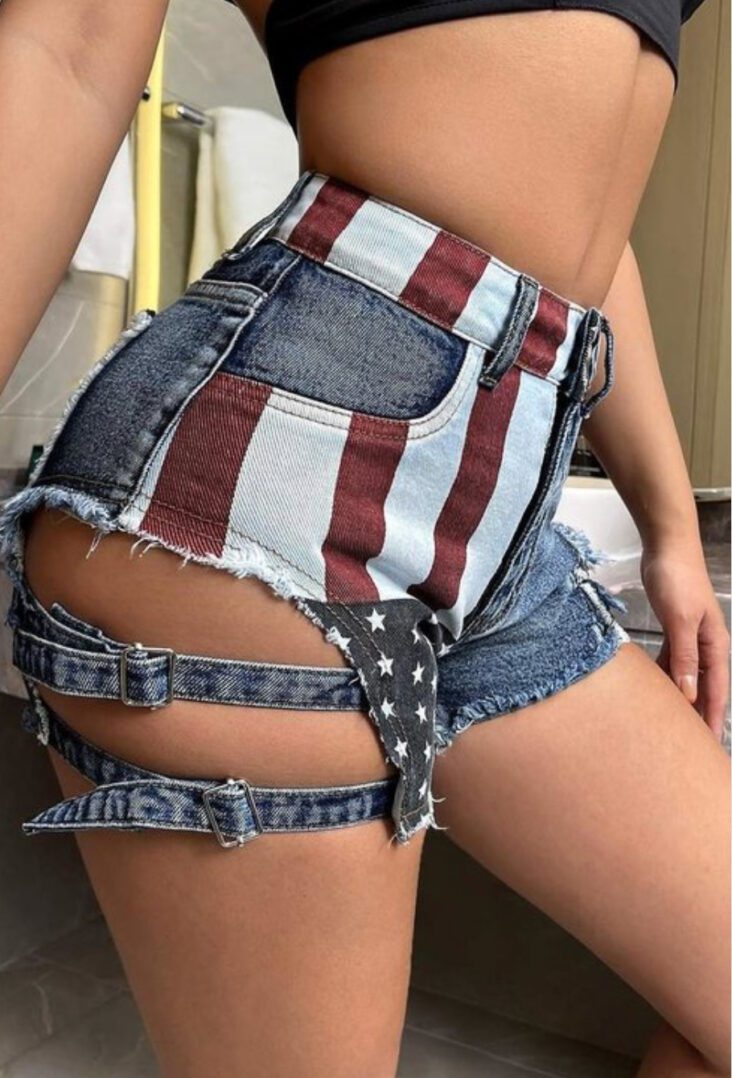 TKK USA Buckled Denim Shorts